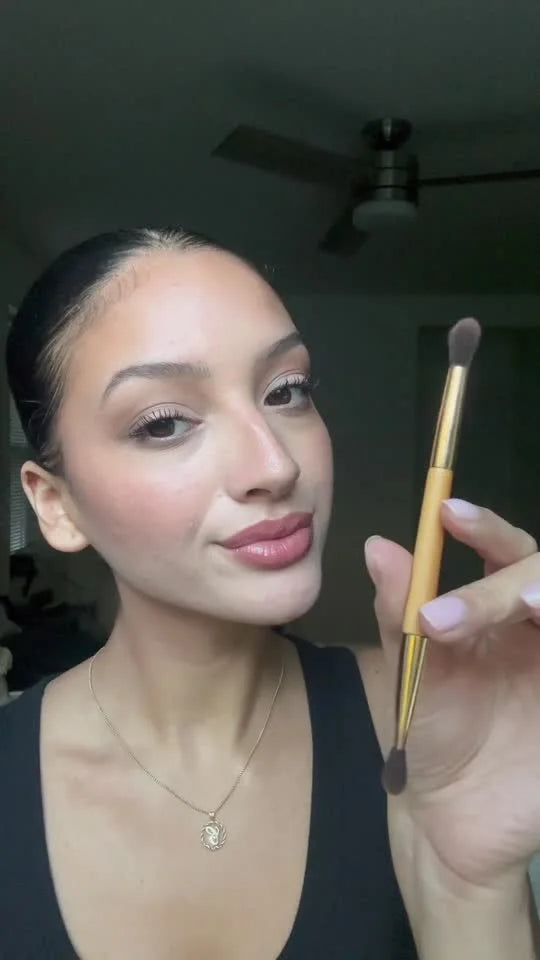 double-ended shader & blending eyeshadow brush